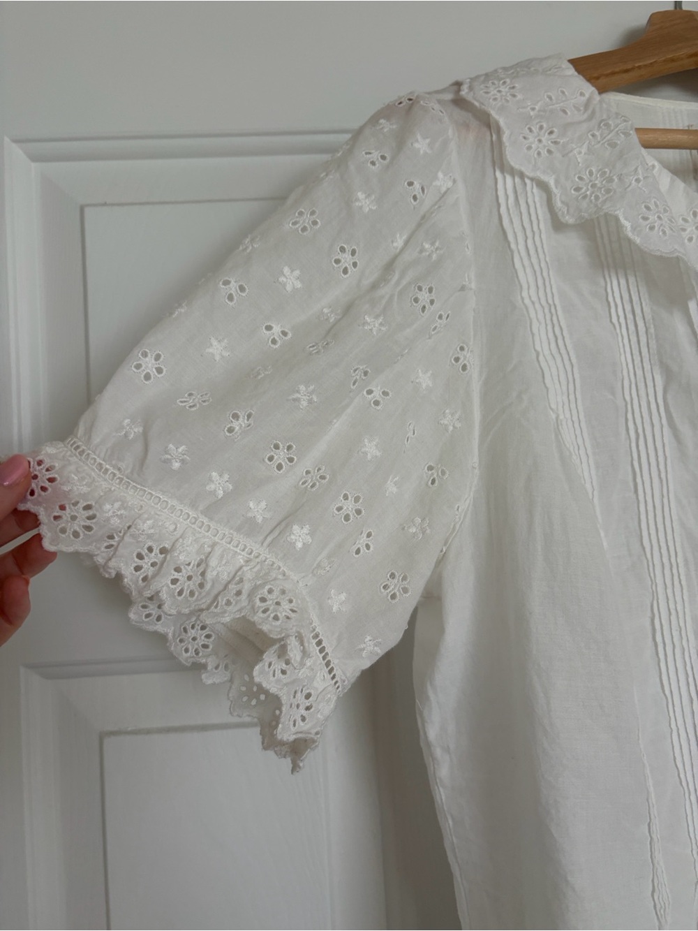 White Eyelet Button-Front Short Sleeve Top - Picture 12 of 13